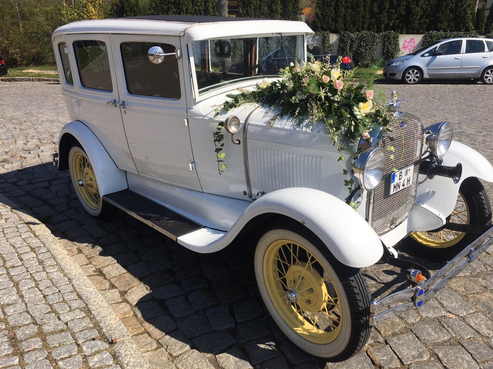 ford model a town sedan baujahr 1929 weiß