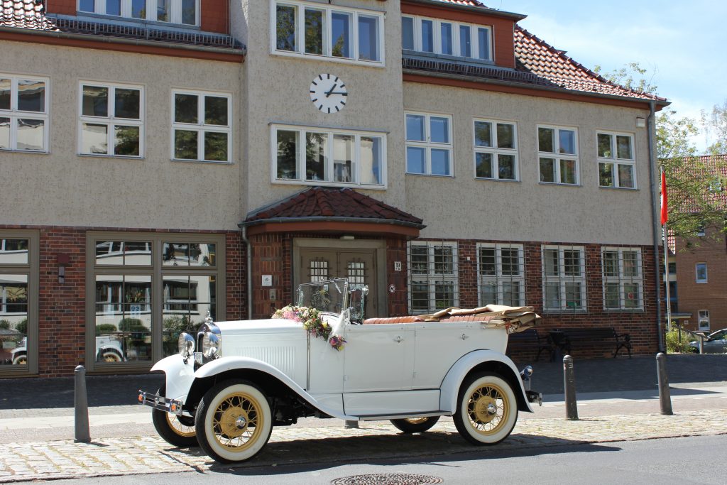 hochzeitsauto ford model a standard phaeton baujahr 1930 cabriolet weiß