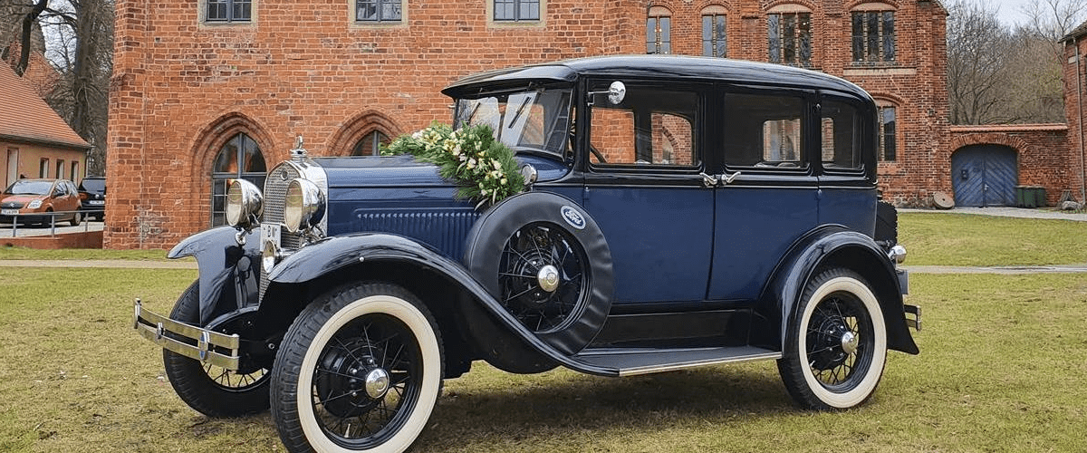 facebook_ford-model-A-town-sedan-baujahr-1930-dunkelblau_1200x630